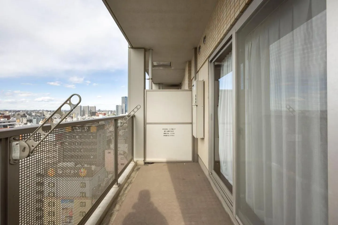 Puraz Tower Higashi-Shinjuku Apartment Tokyo Japan