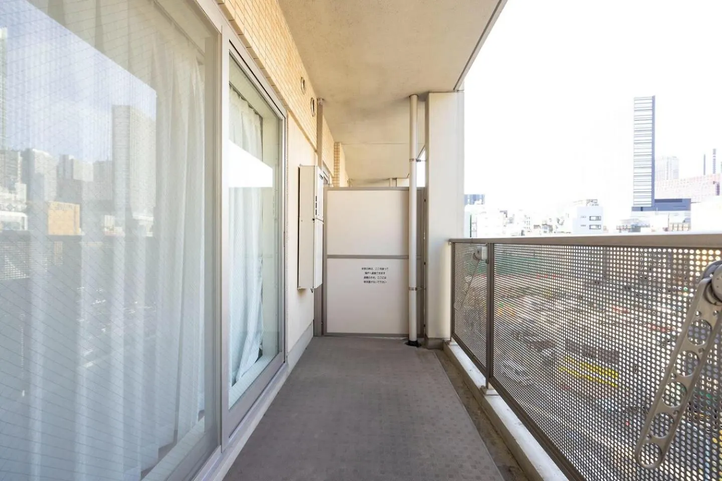 Puraz Tower Higashi-Shinjuku Apartment Tokyo