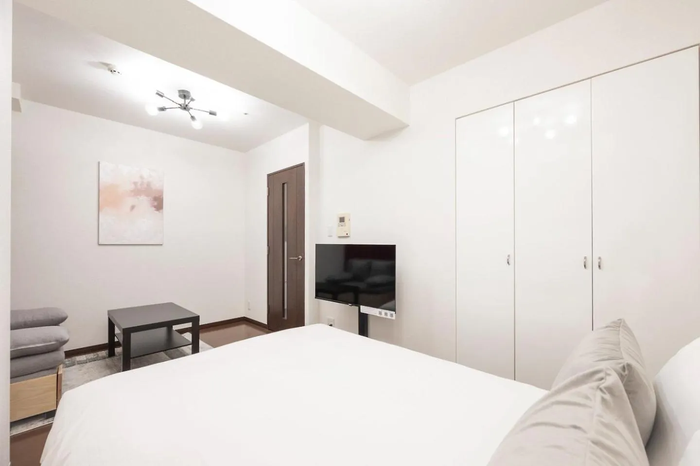Puraz Tower Higashi-Shinjuku Apartment Tokyo